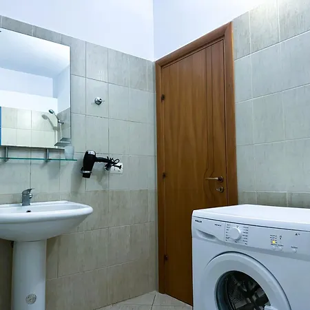 H-apartment Appartement *